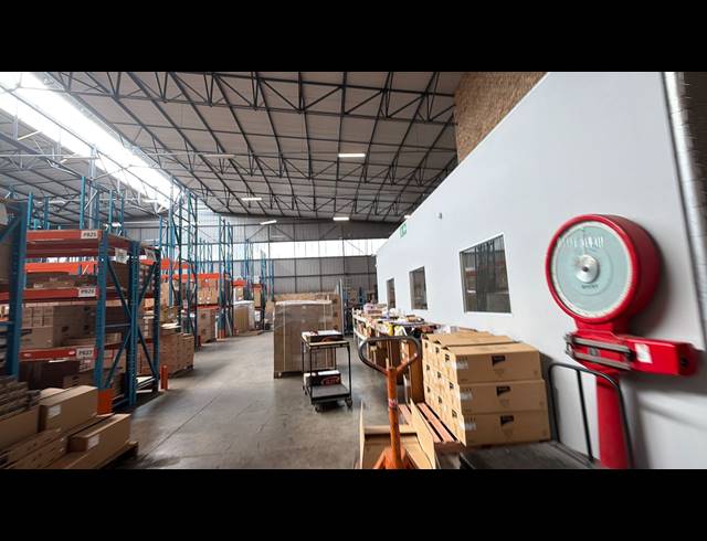3,454M² WAREHOUSE TO LET IN TUNNEY
